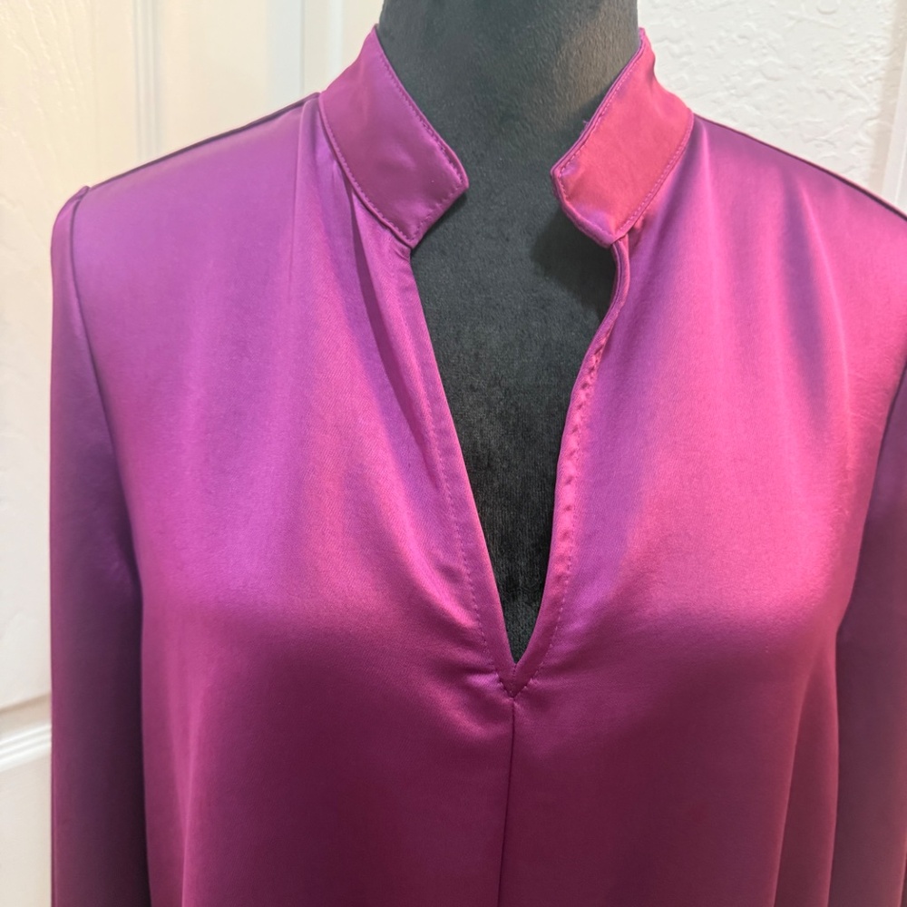 β¨ Karen Kane Sparkling Satin Top ββ Size M, NEW - Picture 2 of 10